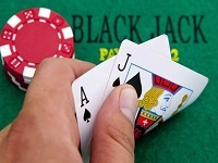 Best Card Games to Play in an Online Casino