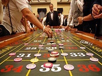 How to Become a Higher Roller at Online Casinos