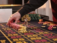 How to Become a Higher Roller at Online Casinos